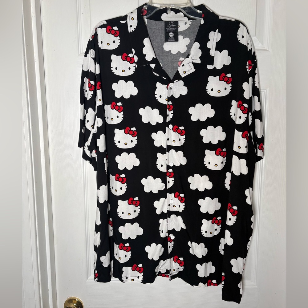 Hello Kitty Black Button-Up Shirt. Men’s size XL (46-48)